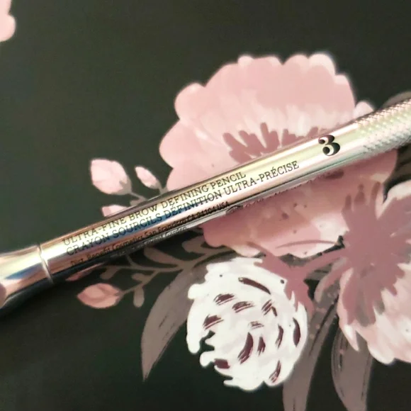 BENEFIT COSMETICS PRECISELY, MY BROW EYEBROW ULTRA-FINE DEFINING PENCIL. - Picture 4 of 9